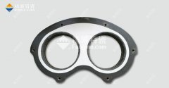 混凝土泵车耐磨陶瓷眼镜板价格为何比金属眼镜板高？